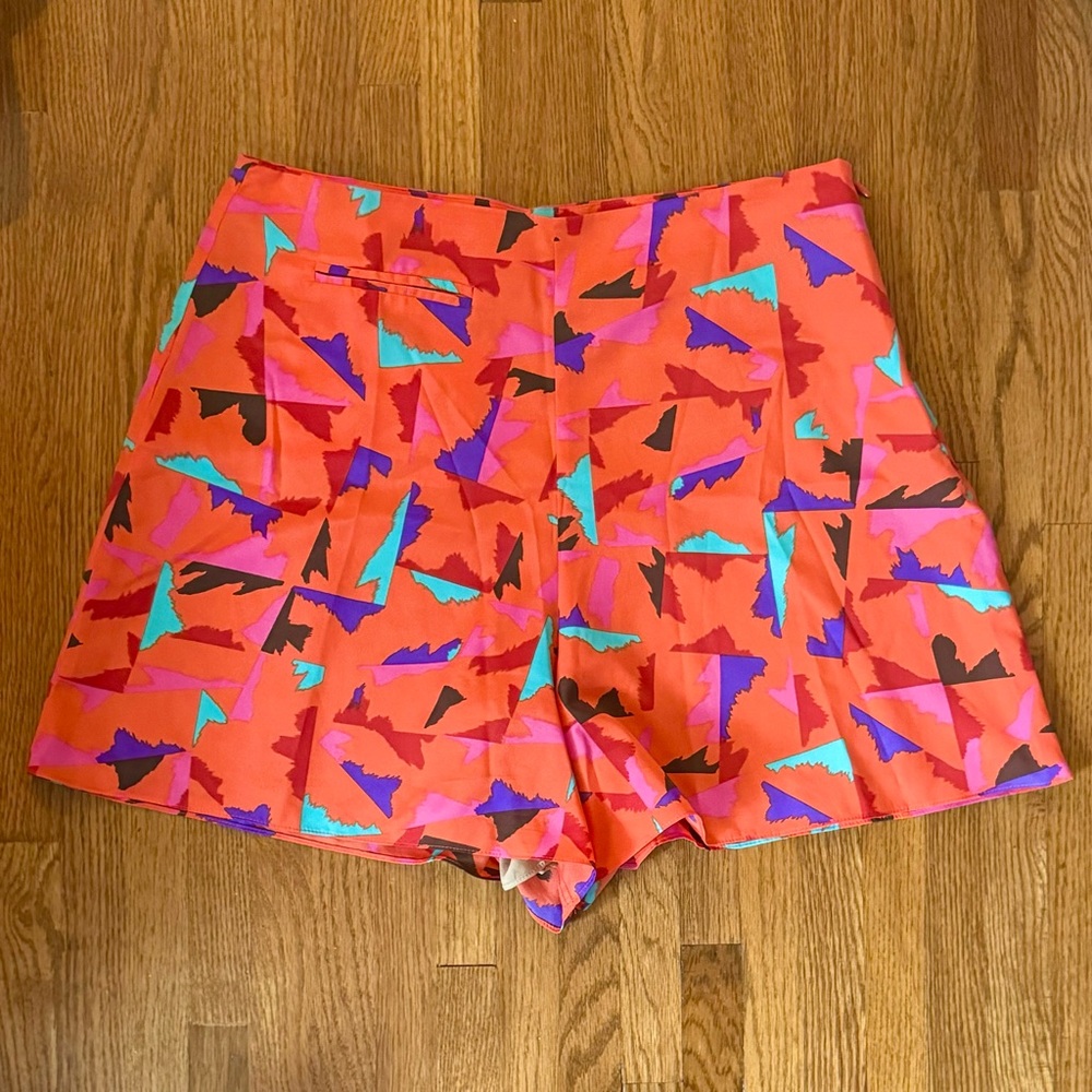 Macys Fashion Star Short Shorts Red Geometric 10 Barely Worn